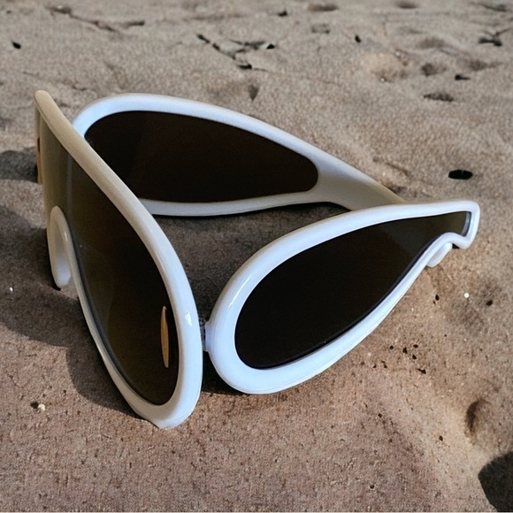 Vintage Y2K Shield Aviator Sunglasses White Frame Black Lens NIB NWT - Picture 7 of 10